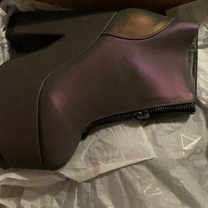 YRU Reflective Platform Boot